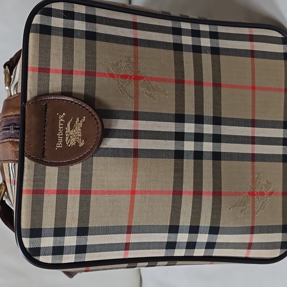 Burberry Vintage Duffle Bag - Picture 3 of 11